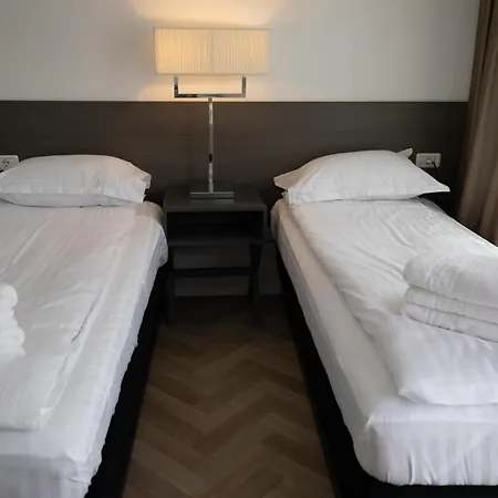 Urban 7 4* Βουκουρέστι