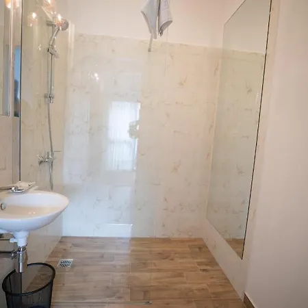 Urban 7 Aparthotel Boekarest