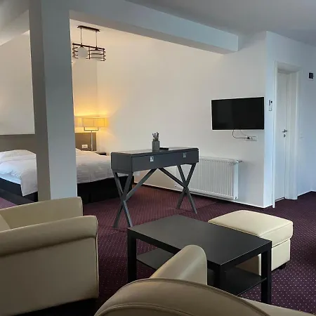 Urban 7 4* Βουκουρέστι