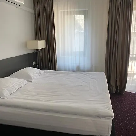 Urban 7 4* بوخارست