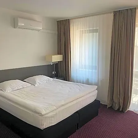 Urban 7 4* Bucharest