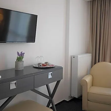 Urban 7 4* Bucharest