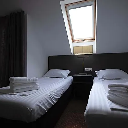 Aparthotel Urban 7 4*