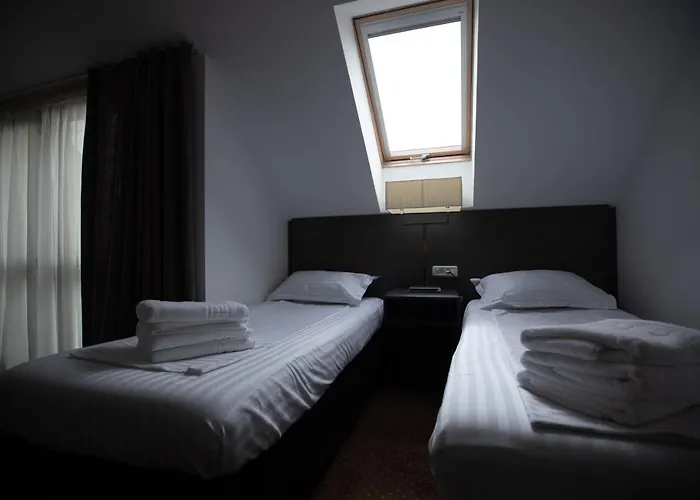 Urban 7 公寓式酒店 布加勒斯特