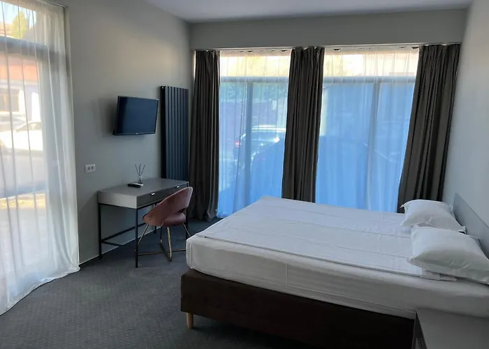 Ξενοδοχείο με διαμερίσματα Urban 7 4*