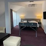 Aparthotel Urban 7