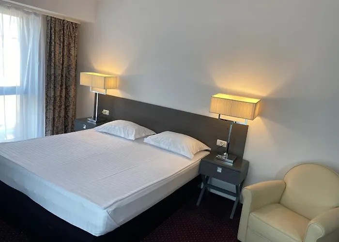 Ξενοδοχείο με διαμερίσματα Urban 7