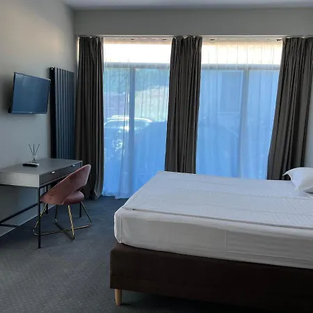 Urban 7 4* Бухарест